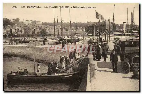 Cartes postales Deauville Plage Fleurie Debarcadere du bac Bateau Automobile