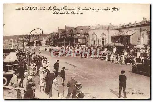 Ansichtskarte AK Deauville La Plage Fleurie Pendant les grandes fetes devant le Casino