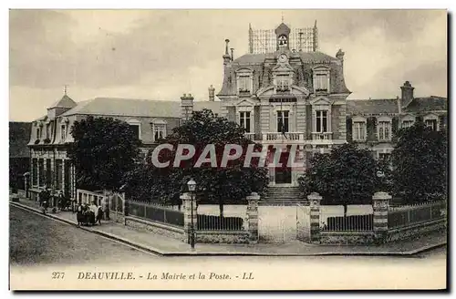 Cartes postales Deauville La Mairie et la Poste