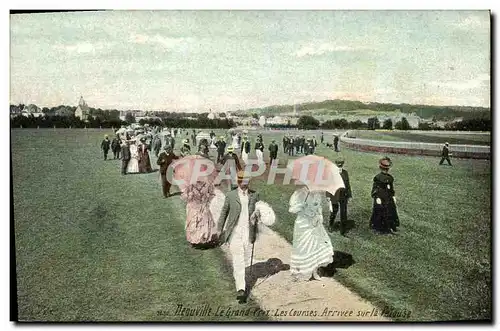 Cartes postales Deauville Le grand prix Les courses Arrivee sur la pelouse Hippisme Chevaux