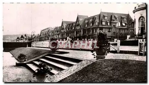 Ansichtskarte AK Deauville La Plage Fleurie Hotel Normandy et le boulevard Cornuche