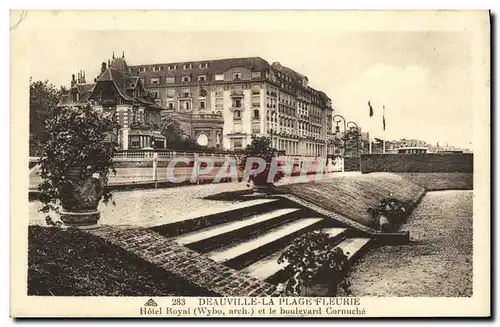 Ansichtskarte AK Deauville La Plage Fleurie Royal Hotel et le boulevard Cornuche