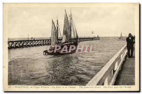 Ansichtskarte AK Deauville La Plage Fleurie La Jetee et le Chenal Bateau