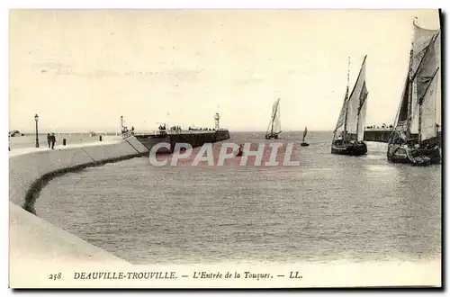 Ansichtskarte AK Deauville Trouville L Entree de la Touques Bateaux