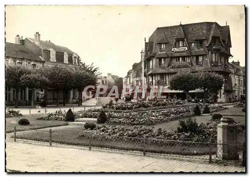 Ansichtskarte AK Deauville La Plage Fleurie La Place Morny