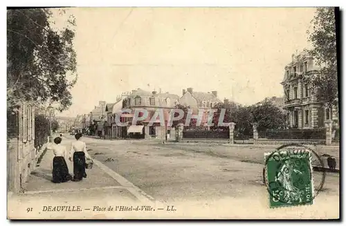 Cartes postales Deauville Place de l Hotel d Ville