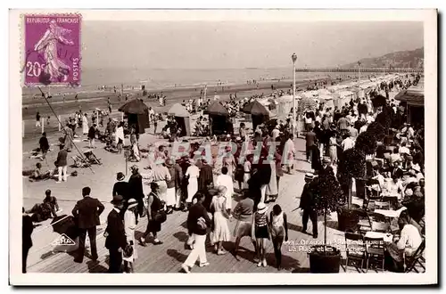 Cartes postales Deauville Le Plage Fleurie La Plage et le planches