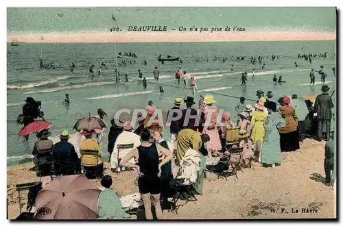 Cartes postales Deauville On n a pas peur de l eau