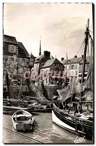 Cartes postales moderne Honfleur Bateaux de peche dans le Port Bateaux