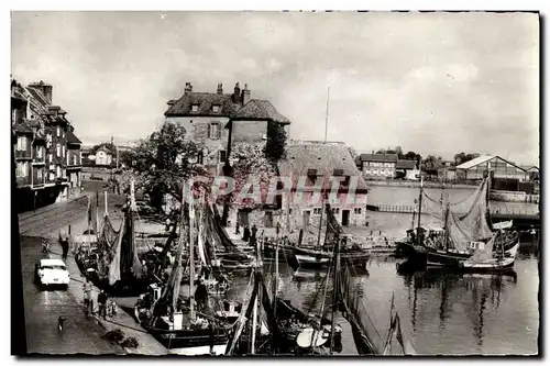 Cartes postales moderne Honfleur Les Bateaux de Peche et la Lieutenance Bateaux