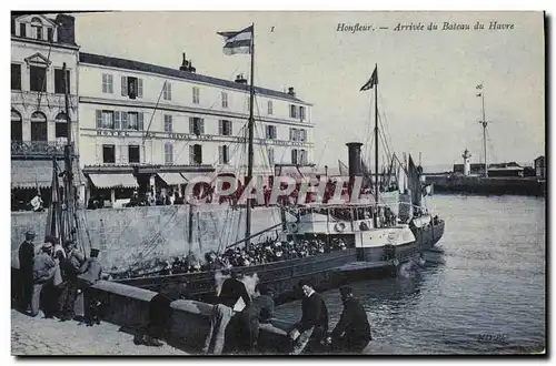 Ansichtskarte AK Honfleur Arrivee du Bateau du Havre