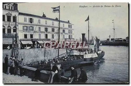 Cartes postales Honfleur Arrivee du Bateau du Havre