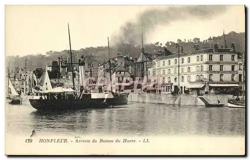 Cartes postales Honfleur Arrivee du Bateau du Havre