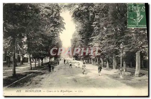 Ansichtskarte AK Honfleur Cours de la Republique Enfants