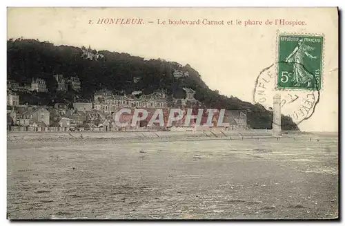 Cartes postales Honfleur Le Boulevard Carnot et le phare de l Hospice