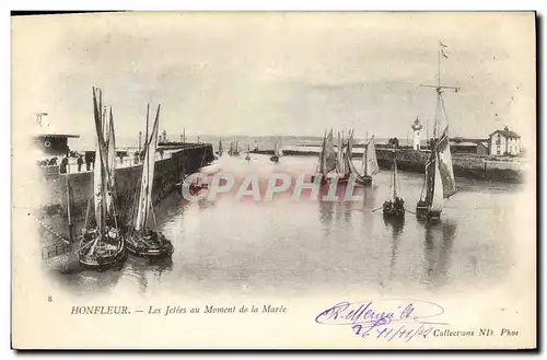 Cartes postales Honfleur Les Jetees au Moment de la Maree Bateaux