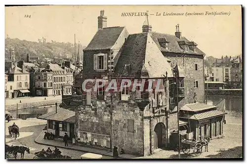 Cartes postales Honfleur La Lieutenance Anciennes fortifications