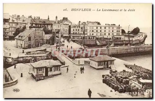 Cartes postales Honfleur La Lieutenance et la Jetee