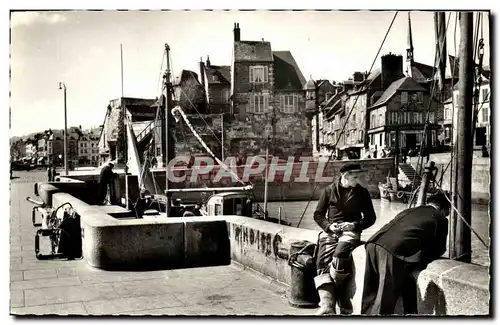 Moderne Karte Honfleur La Lieutenance Bateau de peche