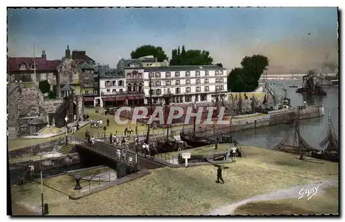 Cartes postales moderne Honfleur La Lieutenance et le Port Bateaux