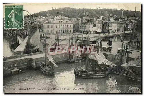 Cartes postales Honfleur Le Port et l Hotel de Ville Bateaux