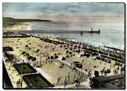 Cartes postales moderne Deauville Trouville Vue generale des deux Plages et la nouvelle Jetee