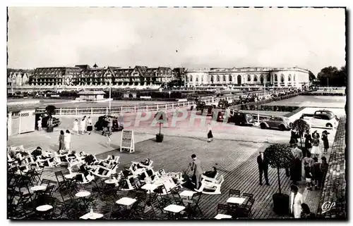 Cartes postales moderne Deauville Trouville La Plage Fleurie Vue vers le Normandy et le Casino