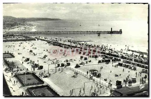 Cartes postales moderne Deauville Trouville Vue generale des deux Plages et la nouvelle Jetee