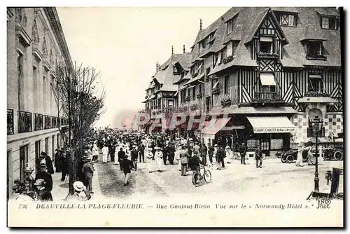 Ansichtskarte AK Deauville La Plage Fleurie Rue Gontaut Biron Vue sur le Normandy Hotel