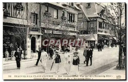 Ansichtskarte AK Deauville La Plage Fleurie Rue Gontaut Biron Vue sur le Normandy Hotel