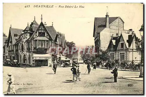 Cartes postales Deauville Rue Desire Le Hoc Magasin au Printemps