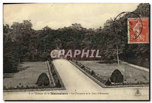 Cartes postales Chateau de la Malmaison Les Parterres et la Cour d Honneur