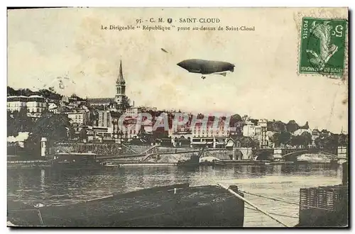 Cartes postales C M Saint Cloud La Dirigeable Republique Passe au dessus de Saint Cloud Zeppelin dirigeable