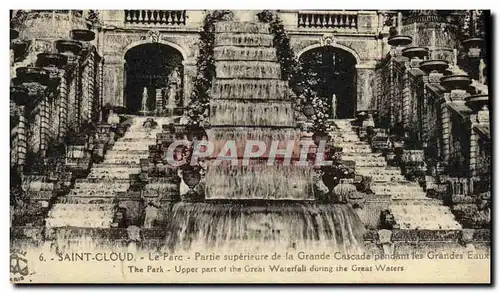 Cartes postales Saint Cloud Le parc Partie superieure de la grande cascade pendant les grandes eaux