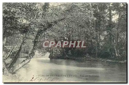 Cartes postales Parc de Villeneuve l Etang Vue sur les etangs