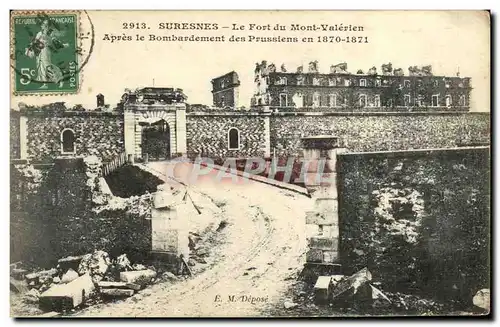 Ansichtskarte AK Suresnes Le Fort du Mont Valerien apres le bombardement des prussiens en 1870 1871 Militaria