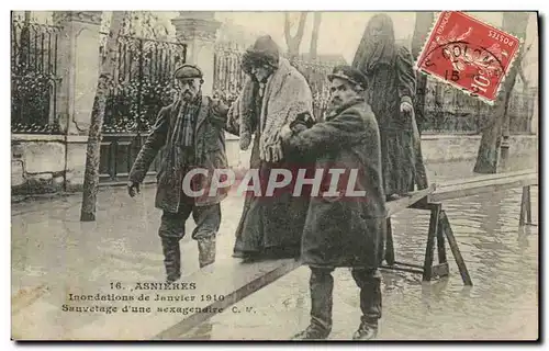Cartes postales Asnieres Inondations de Janvier 1910 Sauvetage d une sexagenaire TOP