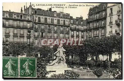 Ansichtskarte AK Levallois Perret Jardins de la Mairie La Ststue a l Essor