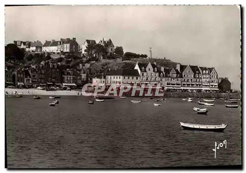 Cartes postales moderne Cancale Le Quai Gambetta et les Hotels