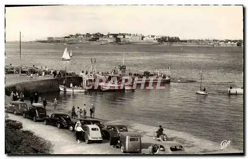 Cartes postales moderne Dinard L Embarcadere au Loin Saint Malo Bateaux