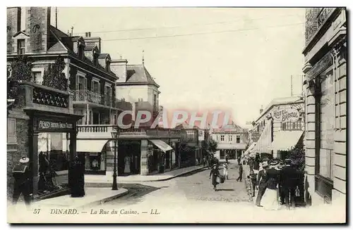 Cartes postales Dinard La Rue du Casino Hotel Bristol