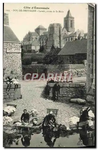 Ansichtskarte AK Dol de Bretagne Lavoir route de St Malo Lavandieres Femmes Folklore