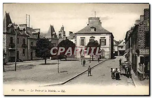 Cartes postales Dol La Poste et la Mairie