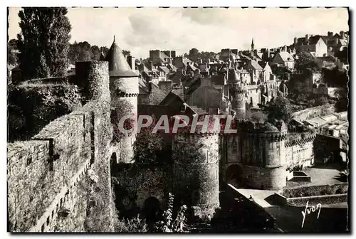 Cartes postales moderne Fougeres Le Chateau Porte Notre Dame et la Ville Haute