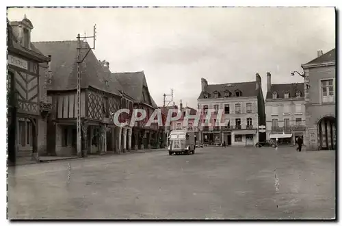 Cartes postales moderne La Guerche de Bretagne Les Vieux Porches et Place de la Mairie