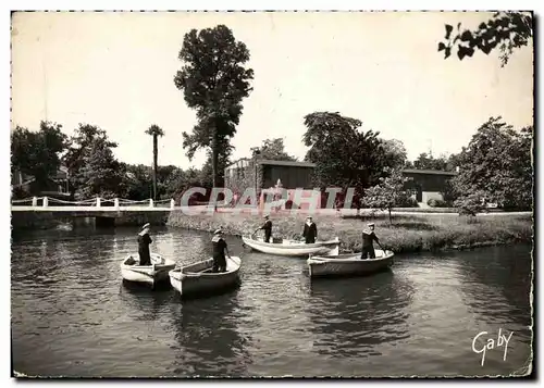 Cartes postales moderne Pont Rean Entrainement de Godille sur la douve du chateau Centre de formation maritime