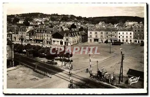 Cartes postales moderne Redon Vue generale sur la Place de la Republique Train Passage a niveau