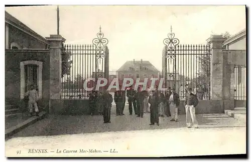 Ansichtskarte AK Rennes Le Caserne Mac Mahon Militaria Soldats