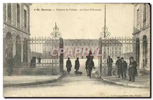 Cartes postales Rennes Caserne de Guines La Cour d Honneur Militaria