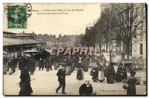 Cartes postales Rennes La Place des Lices Un Jour de Marche Vue prise du haut de la place TOP